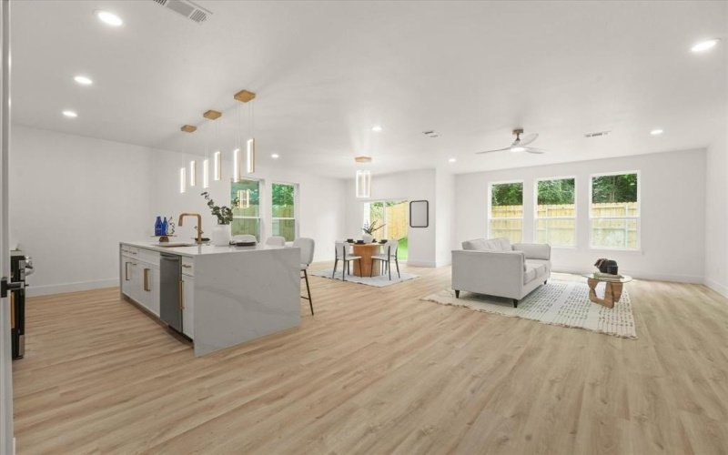 1344 Compton Street, Dallas, TX 75203, 3 Bedrooms Bedrooms, ,2 BathroomsBathrooms,Residential,For Sale,1344 Compton Street,20954794