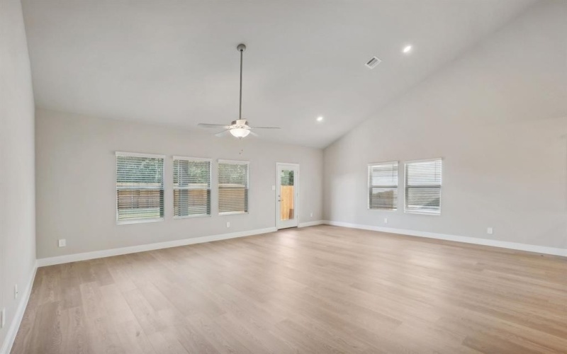415 Stagg Street, McKinney, TX 75069, 5 Habitaciones Habitaciones , ,3 BañosBaños,Residential,En Venta,415 Stagg Street,20955467