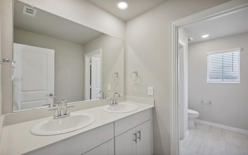 415 Stagg Street, McKinney, TX 75069, 5 Habitaciones Habitaciones , ,3 BañosBaños,Residential,En Venta,415 Stagg Street,20955467