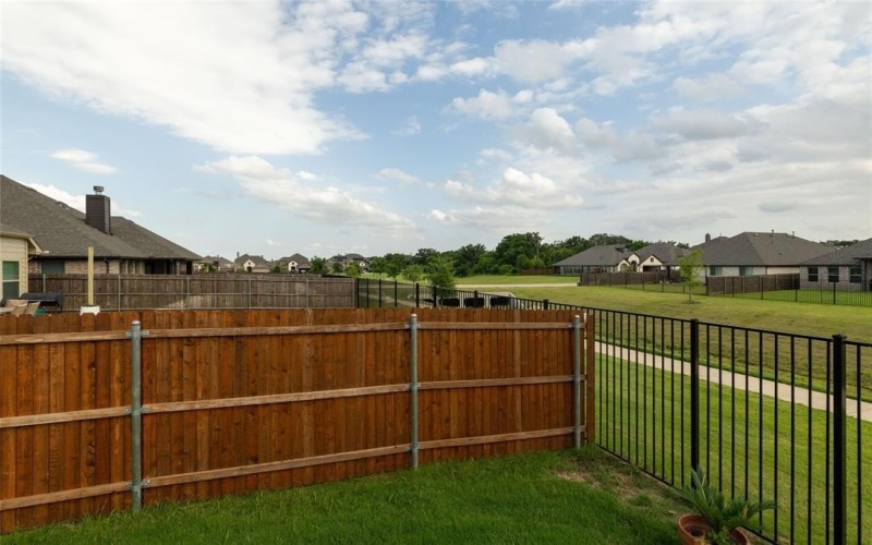 513 Livia Street, Burleson, TX 76028, 3 Bedrooms Bedrooms, ,2 BathroomsBathrooms,Residential,For Sale,513 Livia Street,20957443