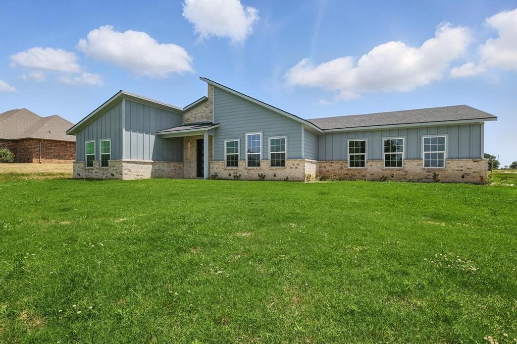 732 County Road 3424, Bridgeport, TX 76426, 4 Habitaciones Habitaciones , ,2 BañosBaños,Residential,En Venta,732 County Road 3424,20959793