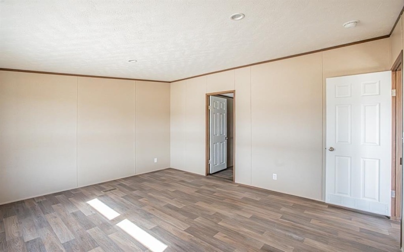 215 Overland Trail, Bridgeport, TX 76426, 4 Bedrooms Bedrooms, ,2 BathroomsBathrooms,Residential,For Sale,215 Overland Trail,20960032