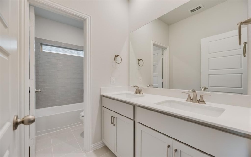 157 Adelina Drive, Little Elm, TX 75068, 4 Bedrooms Bedrooms, ,2 BathroomsBathrooms,Residential,For Sale,157 Adelina Drive,20960110