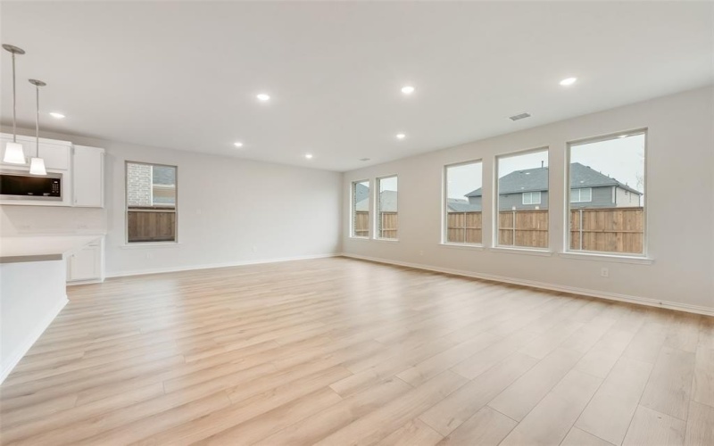 4108 Tarlton Road, Little Elm, TX 75068, 3 Bedrooms Bedrooms, ,2 BathroomsBathrooms,Residential,For Sale,4108 Tarlton Road,20960116