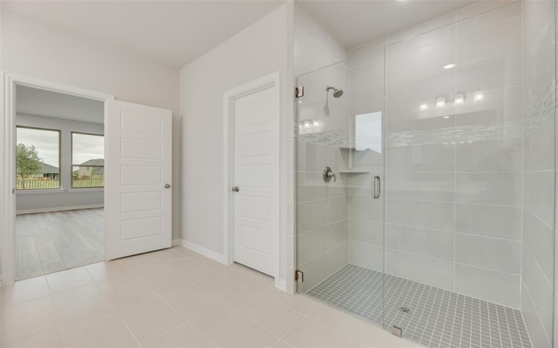 14029 Alfafar Court, Little Elm, TX 75068, 5 Bedrooms Bedrooms, ,5 BathroomsBathrooms,Residential,For Sale,14029 Alfafar Court,20960163