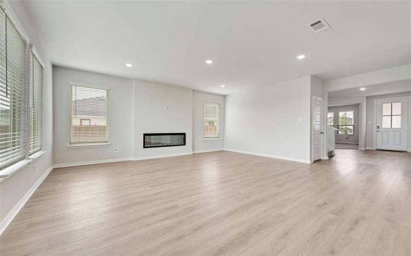 808 Hayes Court, Crowley, TX 76036, 4 Habitaciones Habitaciones , ,2 BañosBaños,Residential,En Venta,808 Hayes Court,20960236