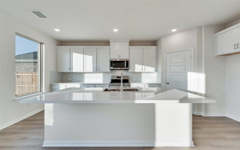 2903 Hanscom Street, Forney, TX 75126, 4 Bedrooms Bedrooms, ,2 BathroomsBathrooms,Residential,For Sale,2903 Hanscom Street,20960317
