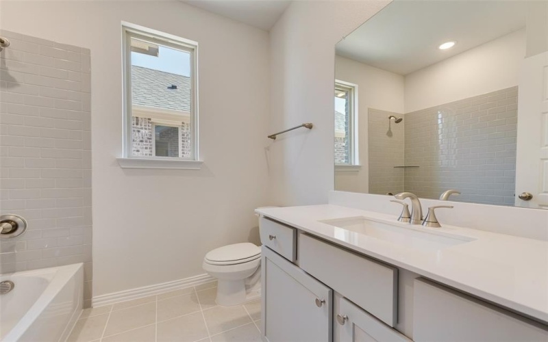 1240 Redcoat Drive, Forney, TX 75126, 4 Bedrooms Bedrooms, ,3 BathroomsBathrooms,Residential,For Sale,1240 Redcoat Drive,20960337