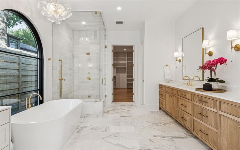 8115 Santa Clara Drive, Dallas, TX 75218, 5 Bedrooms Bedrooms, ,6 BathroomsBathrooms,Residential,For Sale,8115 Santa Clara Drive,20960401