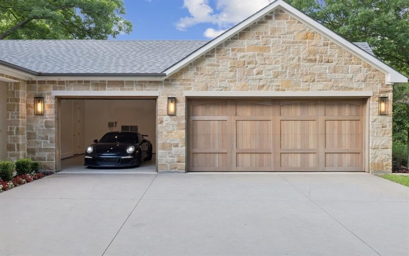 8115 Santa Clara Drive, Dallas, TX 75218, 5 Bedrooms Bedrooms, ,6 BathroomsBathrooms,Residential,For Sale,8115 Santa Clara Drive,20960401