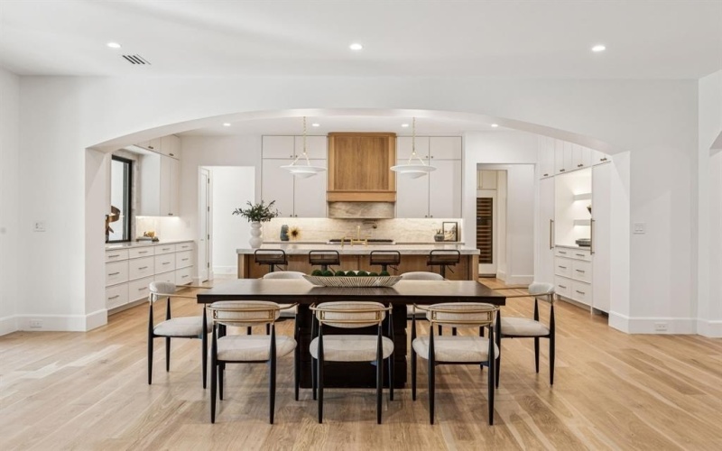 8115 Santa Clara Drive, Dallas, TX 75218, 5 Bedrooms Bedrooms, ,6 BathroomsBathrooms,Residential,For Sale,8115 Santa Clara Drive,20960401