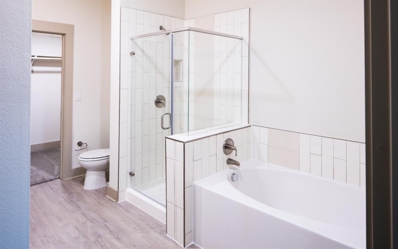 4020 Gilbert Avenue #107, Dallas, TX 75219, 2 Habitaciones Habitaciones , ,2 BañosBaños,Residential Lease,En Alquiler,4020 Gilbert Avenue,20960440