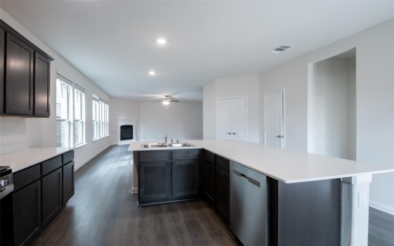 3704 Southbend Drive, Denison, TX 75020, 4 Habitaciones Habitaciones , ,3 BañosBaños,Residential Lease,En Alquiler,3704 Southbend Drive,20960493