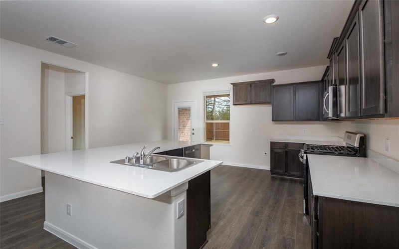3704 Southbend Drive, Denison, TX 75020, 4 Habitaciones Habitaciones , ,3 BañosBaños,Residential Lease,En Alquiler,3704 Southbend Drive,20960493