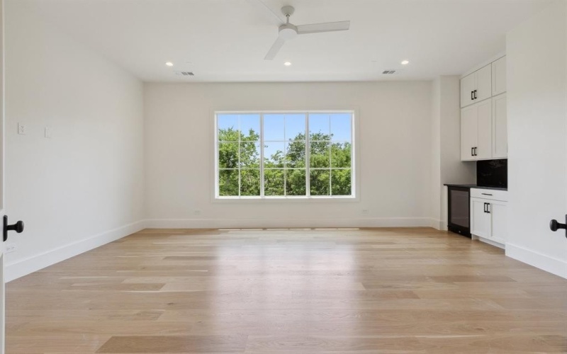 1801 Loving Avenue, Dallas, TX 75214, 4 Bedrooms Bedrooms, ,5 BathroomsBathrooms,Residential,For Sale,1801 Loving Avenue,20960740