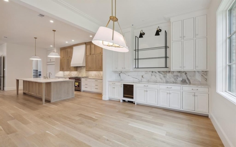 1801 Loving Avenue, Dallas, TX 75214, 4 Bedrooms Bedrooms, ,5 BathroomsBathrooms,Residential,For Sale,1801 Loving Avenue,20960740