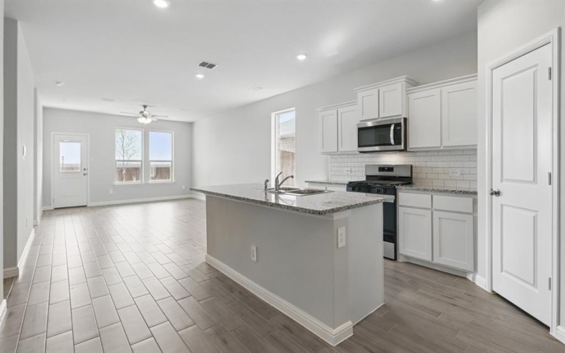 216 AFFIRMED Court, Granbury, TX 76049, 4 Bedrooms Bedrooms, ,2 BathroomsBathrooms,Residential,For Sale,216 AFFIRMED Court,20957951