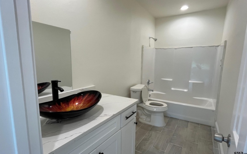 225 S Quille, Mt Pleasant, TX 75455, 4 Bedrooms Bedrooms, ,2 BathroomsBathrooms,Residential,For Sale,225 S Quille,25008674