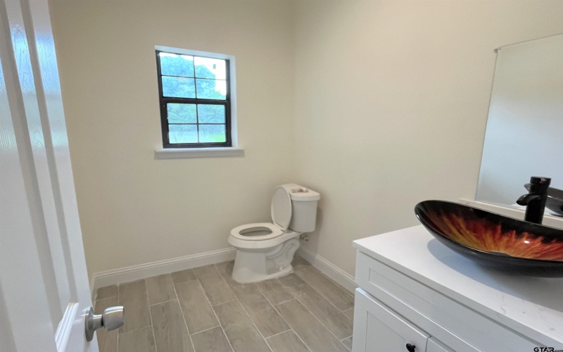225 S Quille, Mt Pleasant, TX 75455, 4 Bedrooms Bedrooms, ,2 BathroomsBathrooms,Residential,For Sale,225 S Quille,25008674