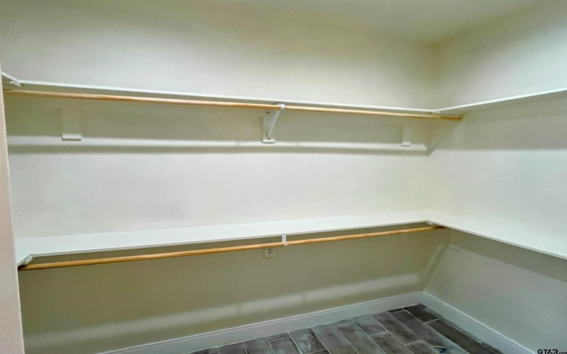 225 S Quille, Mt Pleasant, TX 75455, 4 Bedrooms Bedrooms, ,2 BathroomsBathrooms,Residential,For Sale,225 S Quille,25008674