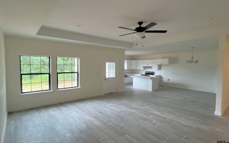 225 S Quille, Mt Pleasant, TX 75455, 4 Bedrooms Bedrooms, ,2 BathroomsBathrooms,Residential,For Sale,225 S Quille,25008674