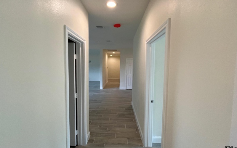 225 S Quille, Mt Pleasant, TX 75455, 4 Bedrooms Bedrooms, ,2 BathroomsBathrooms,Residential,For Sale,225 S Quille,25008674