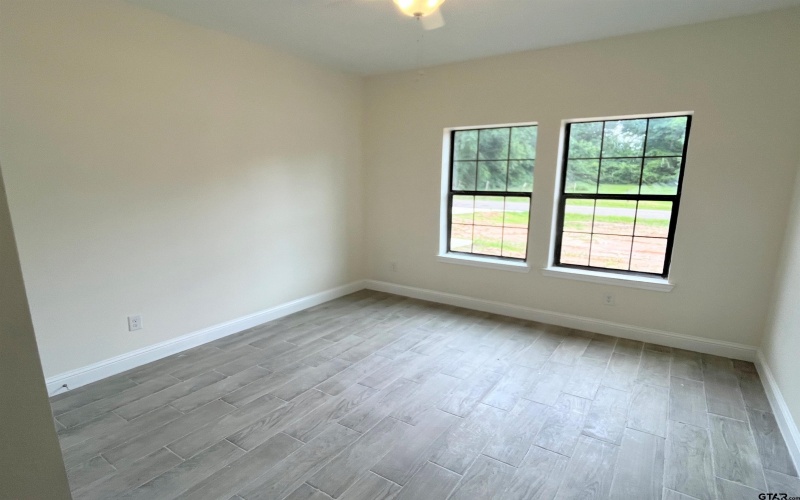 225 S Quille, Mt Pleasant, TX 75455, 4 Bedrooms Bedrooms, ,2 BathroomsBathrooms,Residential,For Sale,225 S Quille,25008674