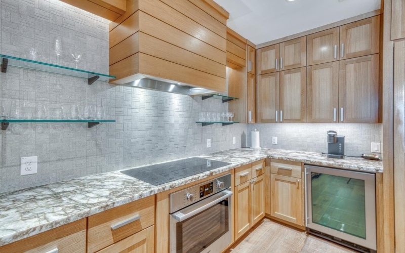90 Island Drive #7402 #The Waters Building 7 UNit 7402, Horseshoe Bay, TX 78657, 3 Bedrooms Bedrooms, ,2 BathroomsBathrooms,Residential,For Sale,90 Island Drive #7402,173716