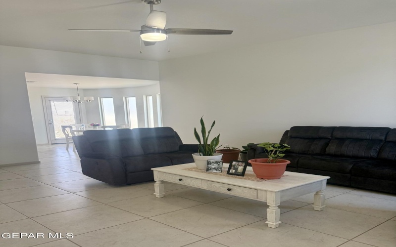 13862 Paseo Bosque Avenue, El Paso, TX 79928, 4 Bedrooms Bedrooms, ,2 BathroomsBathrooms,Residential,For Sale,13862 Paseo Bosque Avenue,924036