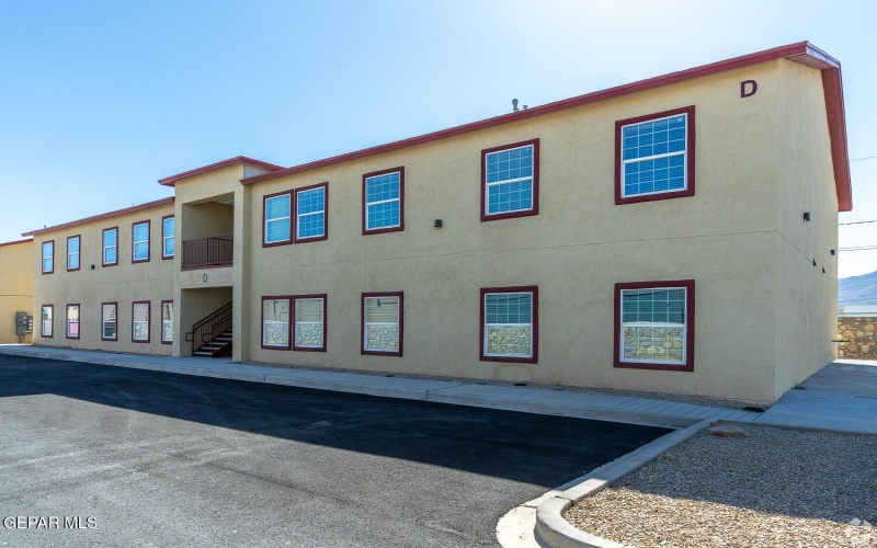9779 McCombs Street unit: A-4 #A-4, El Paso, TX 79924, 3 Bedrooms Bedrooms, ,2 BathroomsBathrooms,Residential,For Sale,9779 McCombs Street unit: A-4,924045