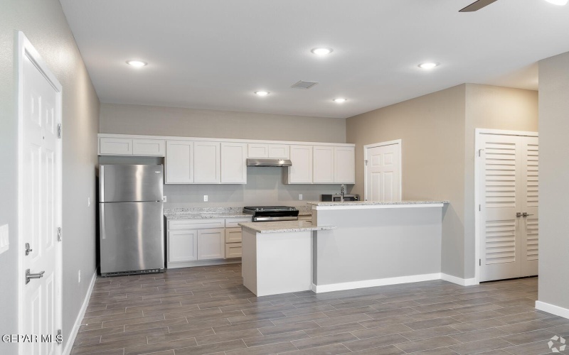 9779 McCombs Street unit: A-4 #A-4, El Paso, TX 79924, 3 Bedrooms Bedrooms, ,2 BathroomsBathrooms,Residential,For Sale,9779 McCombs Street unit: A-4,924045