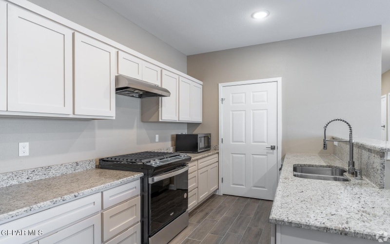 9779 McCombs Street unit: A-4 #A-4, El Paso, TX 79924, 3 Bedrooms Bedrooms, ,2 BathroomsBathrooms,Residential,For Sale,9779 McCombs Street unit: A-4,924045