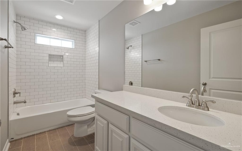 825 S Templo Dorado, Mission, TX 78572, 4 Bedrooms Bedrooms, ,3 BathroomsBathrooms,Residential,For Sale,825 S Templo Dorado,473084