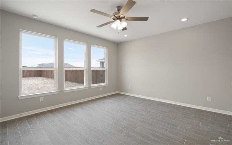 825 S Templo Dorado, Mission, TX 78572, 4 Bedrooms Bedrooms, ,3 BathroomsBathrooms,Residential,For Sale,825 S Templo Dorado,473084