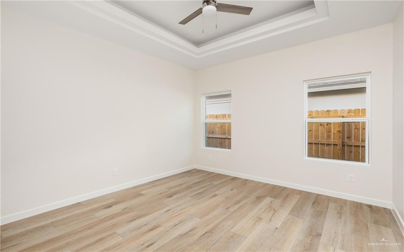 820 N Brushfield Avenue, Edinburg, TX 78541, 3 Habitaciones Habitaciones , ,2 BañosBaños,Residential,En Venta,820 N Brushfield Avenue,473089