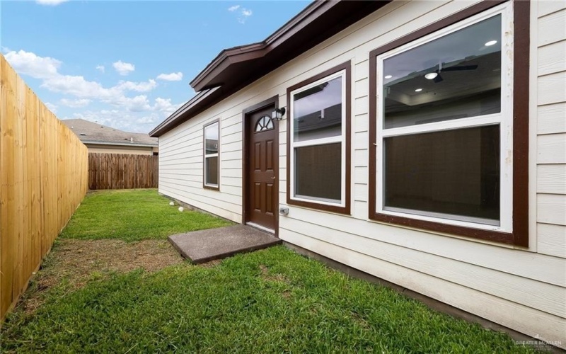 2530 N Valley Circle #A, La Feria, TX 78559, 2 Bedrooms Bedrooms, ,2 BathroomsBathrooms,Residential Lease,For Rent,2530 N Valley Circle,473144