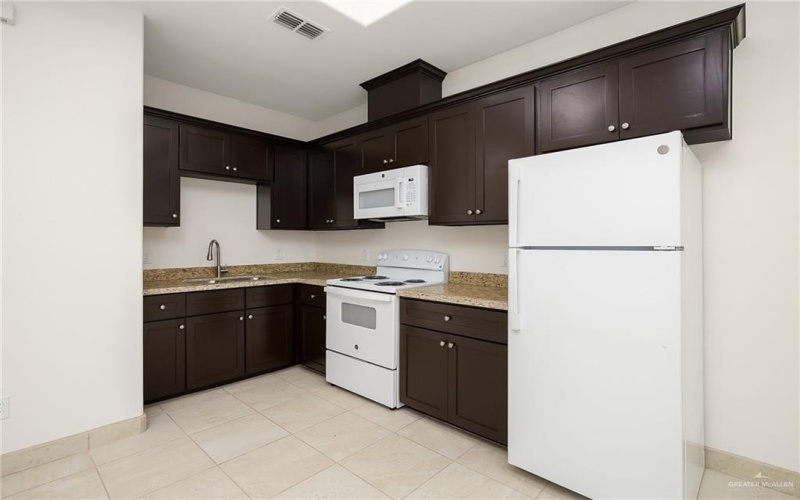 2530 N Valley Circle #A, La Feria, TX 78559, 2 Bedrooms Bedrooms, ,2 BathroomsBathrooms,Residential Lease,For Rent,2530 N Valley Circle,473144