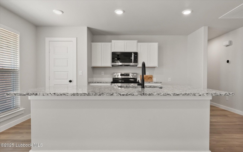 14505 Paris Avenue, Lubbock, TX 79423, 3 Habitaciones Habitaciones , ,2 BañosBaños,Residential,En Venta,14505 Paris Avenue,202555897