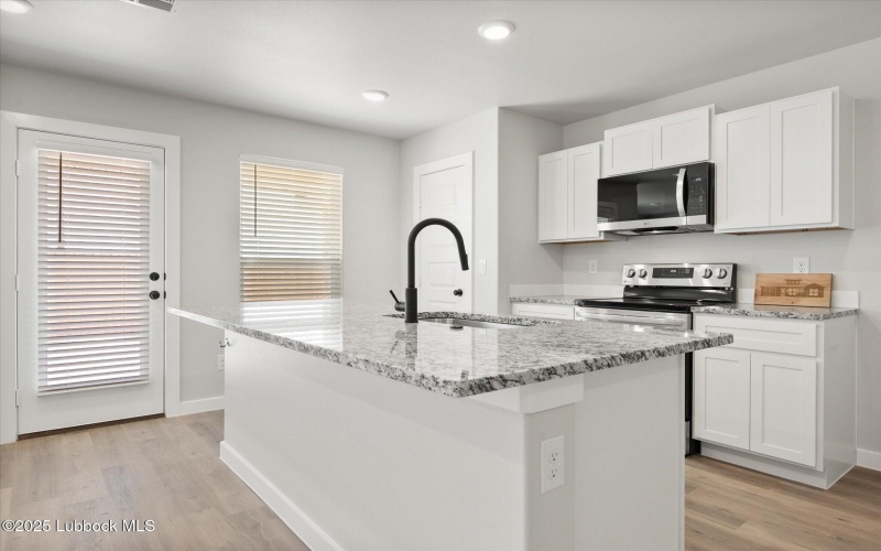14505 Paris Avenue, Lubbock, TX 79423, 3 Habitaciones Habitaciones , ,2 BañosBaños,Residential,En Venta,14505 Paris Avenue,202555897