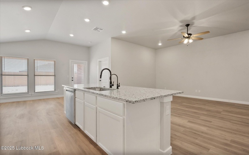 6005 Volney Avenue, Lubbock, TX 79407, 3 Bedrooms Bedrooms, ,2 BathroomsBathrooms,Residential,For Sale,6005 Volney Avenue,202555898