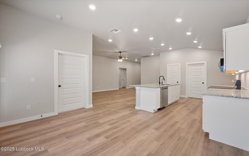 6005 Volney Avenue, Lubbock, TX 79407, 3 Bedrooms Bedrooms, ,2 BathroomsBathrooms,Residential,For Sale,6005 Volney Avenue,202555898