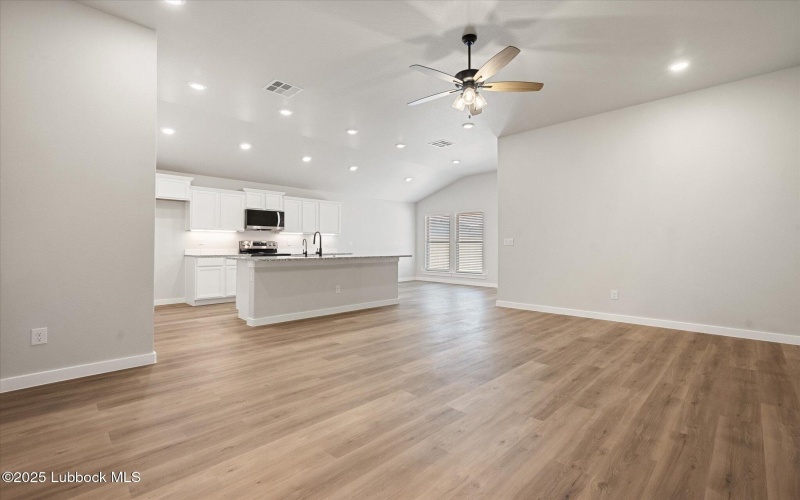 6005 Volney Avenue, Lubbock, TX 79407, 3 Bedrooms Bedrooms, ,2 BathroomsBathrooms,Residential,For Sale,6005 Volney Avenue,202555898