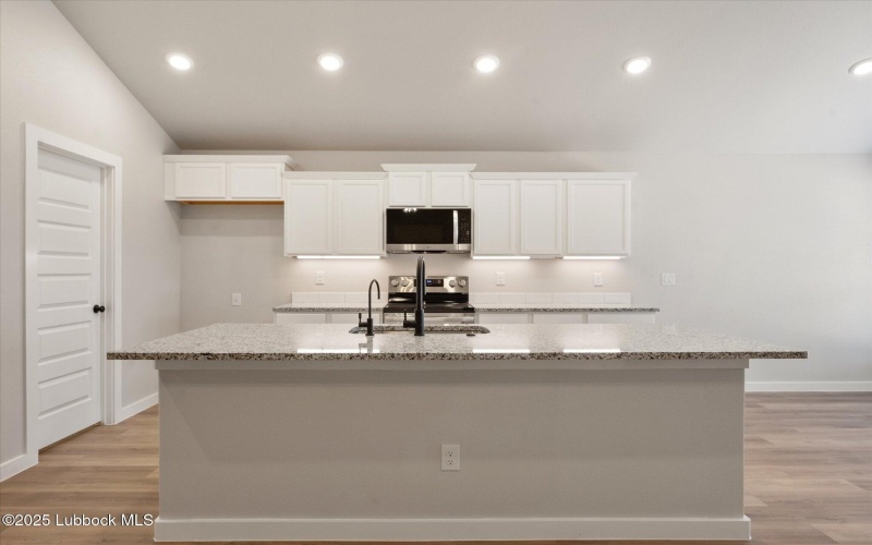 6005 Volney Avenue, Lubbock, TX 79407, 3 Bedrooms Bedrooms, ,2 BathroomsBathrooms,Residential,For Sale,6005 Volney Avenue,202555898