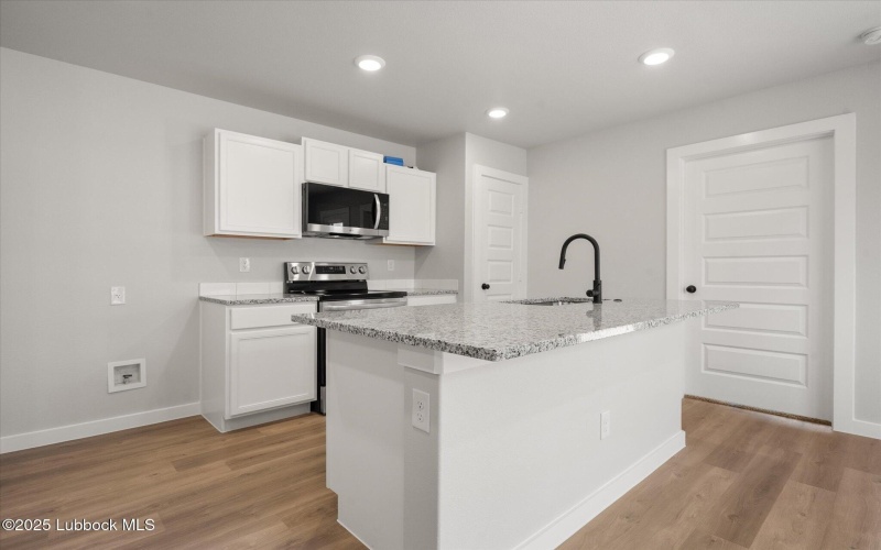 6010 Volney Avenue, Lubbock, TX 79407, 3 Habitaciones Habitaciones , ,2 BañosBaños,Residential,En Venta,6010 Volney Avenue,202555899