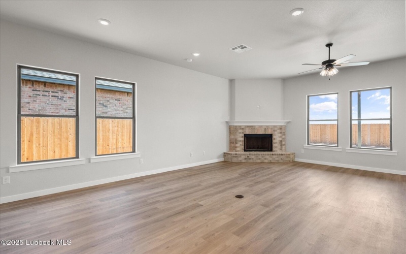 6303 Wausau Avenue, Lubbock, TX 79407, 3 Habitaciones Habitaciones , ,2 BañosBaños,Residential,En Venta,6303 Wausau Avenue,202555900