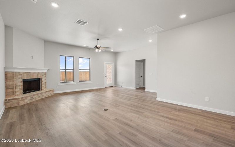 6303 Wausau Avenue, Lubbock, TX 79407, 3 Habitaciones Habitaciones , ,2 BañosBaños,Residential,En Venta,6303 Wausau Avenue,202555900