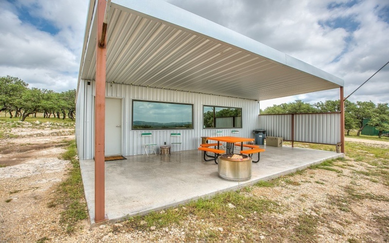 19621 Bluff Rd, Christoval, TX 76935, 8 Bedrooms Bedrooms, ,8 BathroomsBathrooms,Residential,For Sale,19621 Bluff Rd,127730