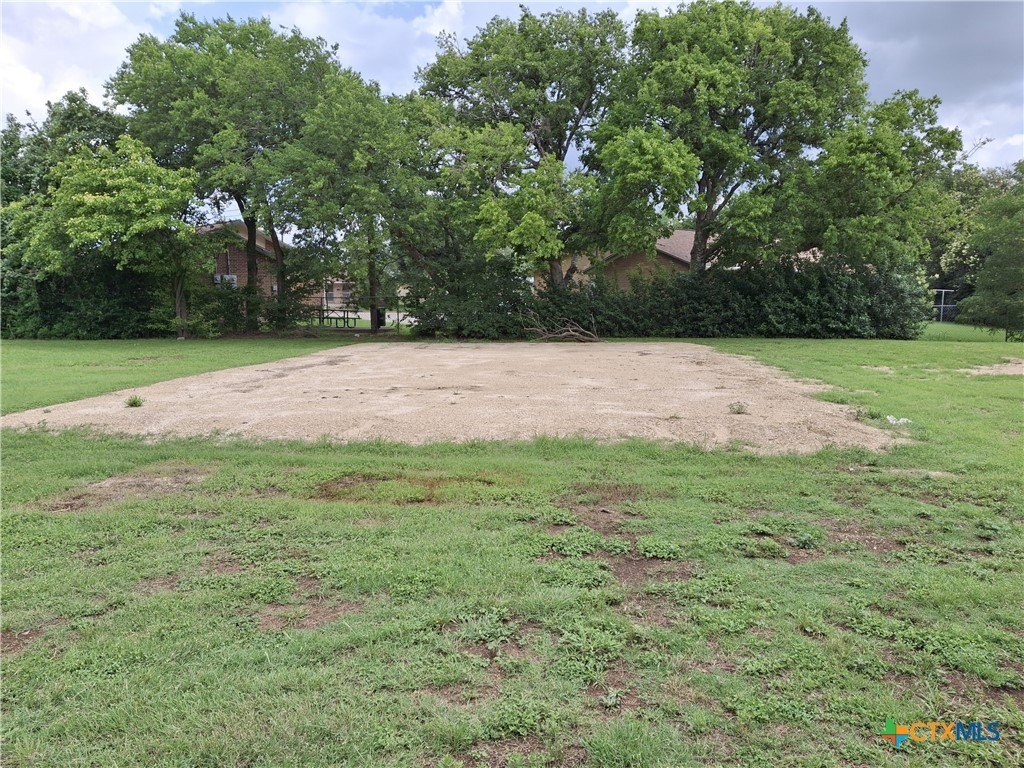 488 E Avenue R, Belton, TX 76513, 3 Habitaciones Habitaciones , ,2 BañosBaños,Residential,En Venta,488 E Avenue R,582494