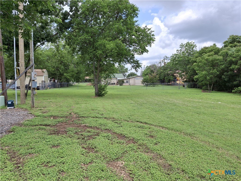 484 E Avenue R, Belton, TX 76513, 3 Habitaciones Habitaciones , ,2 BañosBaños,Residential,En Venta,484 E Avenue R,582499