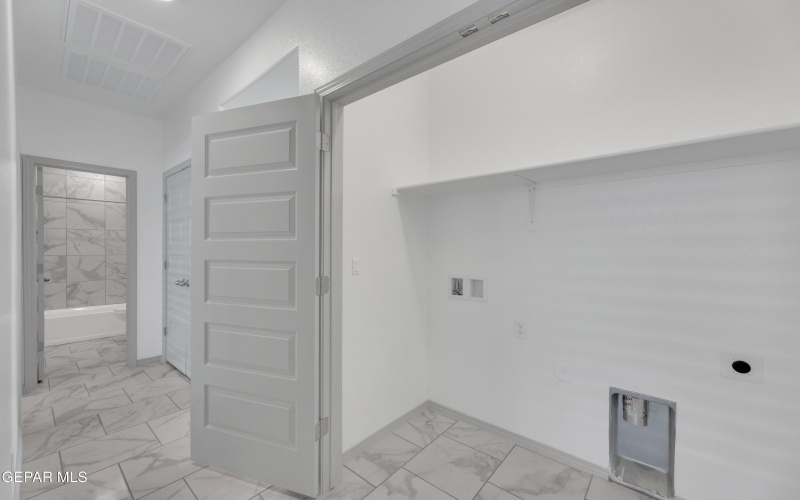 15221 Apex Court, El Paso, TX 79938, 3 Bedrooms Bedrooms, ,1 BathroomBathrooms,Residential,For Sale,15221 Apex Court,924086